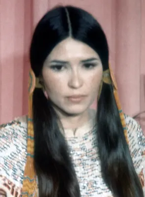 Sacheen Littlefeather - 14 de novembro de 1946, 2 de outubro de 2022
