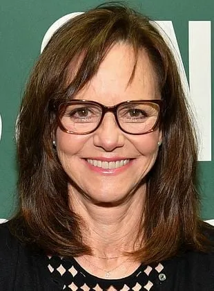 Sally Field - Atriz, Diretora, Produtora, 6 de novembro de 1946