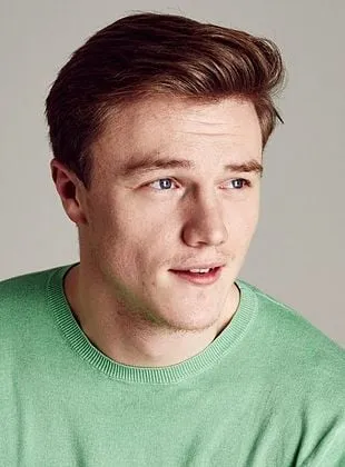 Sam Gittins - Ator, 20 de março de 1993