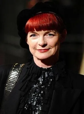 Sandy Powell - Figurinista, Chefe figurinista, Produtor de set, 7 de abril de 1960