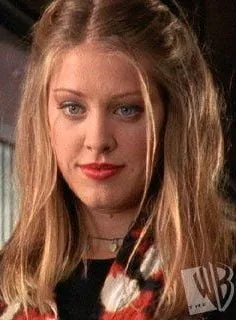 Sara Downing - Atriz, 26 de abril de 1979