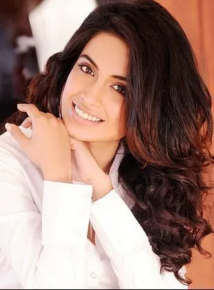 Sarah-Jane Dias - 3 de dezembro de 1983