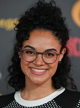 Sarah-Nicole Robles - 20 de dezembro de 1991