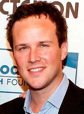 Scott Weinger - Roteirista, Ator, Produtor Executivo, 5 de outubro de 1975