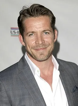 Sean Maguire - Ator, 18 de abril de 1976