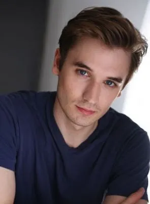 Seth Numrich - Ator, 19 de janeiro de 1987