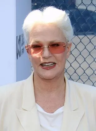 Sharon Gless - Atriz, 31 de maio de 1943