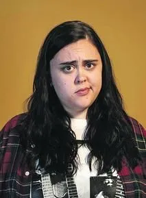 Sharon Rooney - Atriz, 22 de outubro de 1988