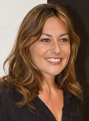 Shirley Bousquet - Atriz, Roteirista, 5 de março de 1976