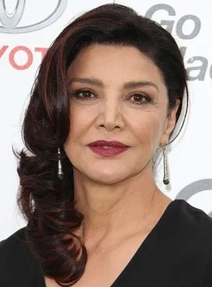 Shohreh Aghdashloo - Atriz, Produtor Executivo, 11 de maio de 1952