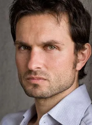 Simon Verhoeven - Ator, Diretor, Roteirista, 20 de junho de 1972