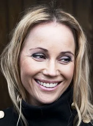 Sofia Helin - Atriz, Criador, 25 de abril de 1972