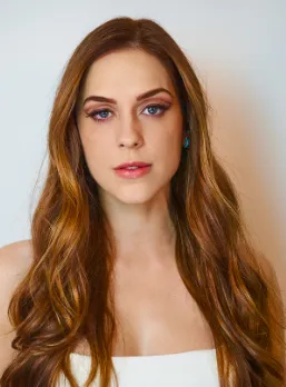 Sophia Abrahão - Atriz, 22 de maio de 1991