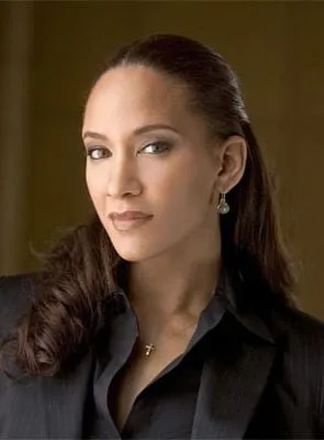 Sophina Brown - Atriz, 18 de setembro de 1976