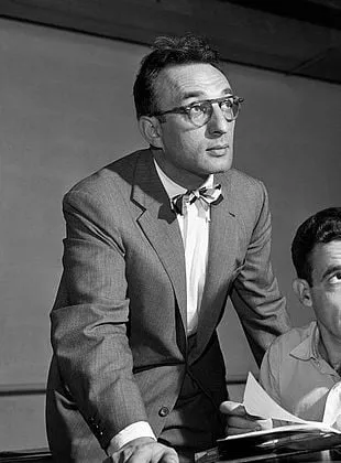 Stanley Niss - 16 de junho de 1916, 21 de julho de 1969