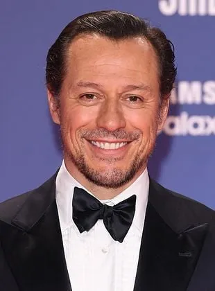 Stefano Accorsi - Ator, 2 de março de 1971