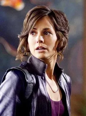 Stephanie Szostak - Atriz, 12 de junho de 1975