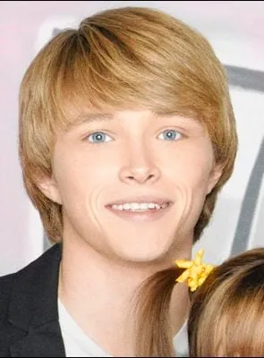 Sterling Knight - Ator, 5 de março de 1989