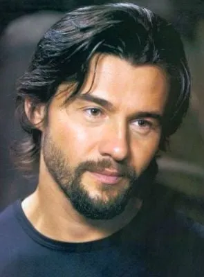 Steve Bacic - Ator, 13 de março de 1965