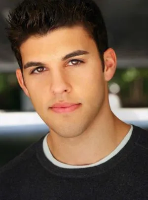 Steven Krueger - Ator, 25 de maio de 1989