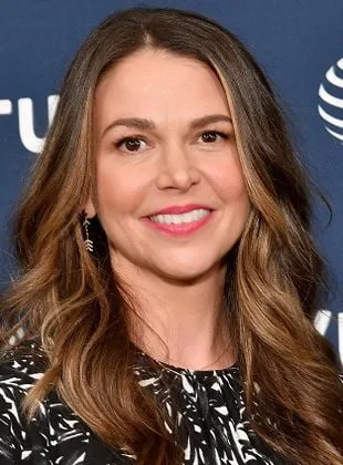 Sutton Foster - Atriz, 18 de março de 1975