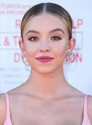 Sydney Sweeney - Atriz, Produtor Executivo, Produtora, 12 de setembro de 1997