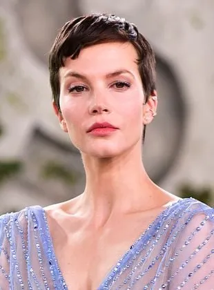 Sylvia Hoeks - Atriz, 1 de junho de 1983