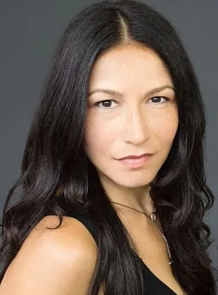 Tamara Podemski - Atriz, 16 de outubro de 1977