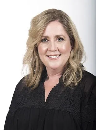 Tara Butters - Roteirista, Produtor Executivo, Criador, 17 de janeiro de 1972