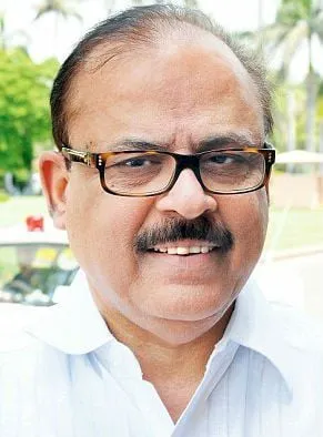 Tariq Anwar - Montador, Montador chefe, 21 de setembro de 1945