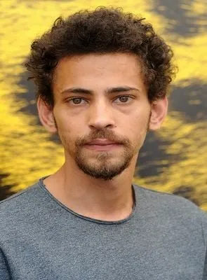 Tawfeek Barhom - Ator, 22 de maio de 1990