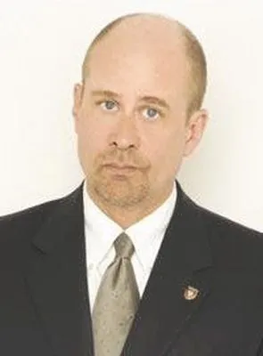 Terry Kinney - Ator, Diretor, Produtor Executivo, 29 de janeiro de 1954