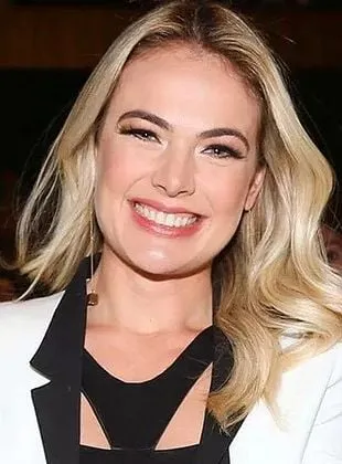 Thaís Pacholek - 20 de dezembro de 1983