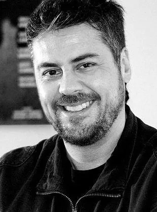 Thomas Stavros - Roteirista, Criador, Produtor, 22 de novembro de 1974