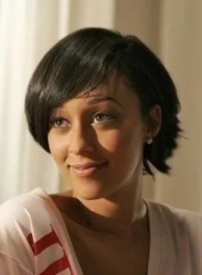 Tia Mowry-Hardrict - Atriz, Produtor Executivo, 6 de julho de 1978