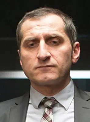 Tim Seyfi - Ator, 10 de agosto de 1971