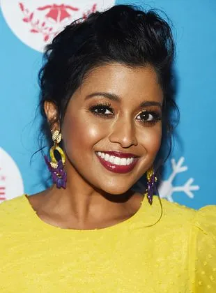 Tiya Sircar - Atriz, 16 de maio de 1982