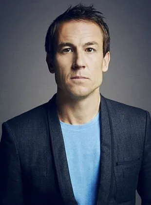 Tobias Menzies - Ator, 7 de março de 1974