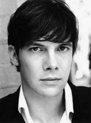 Toby Schmitz - Ator, 4 de maio de 1977