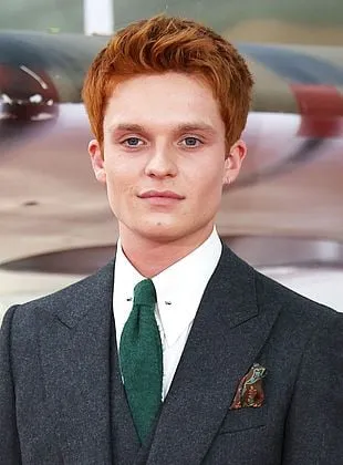 Tom Glynn-Carney - Ator, 7 de fevereiro de 1995