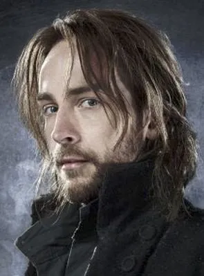 Tom Mison - Ator, 23 de julho de 1982