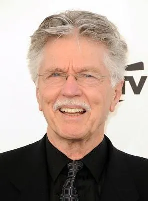 Tom Skerritt - Ator, 25 de agosto de 1933
