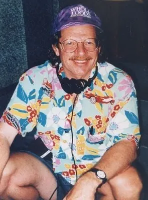 Tommy Lee Wallace - Diretor, Roteirista, Ator, 6 de setembro de 1949