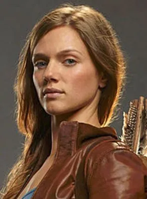 Tracy Spiridakos - Atriz, 20 de fevereiro de 1988