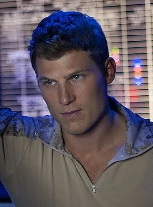 Travis Van Winkle - Ator, 4 de novembro de 1982