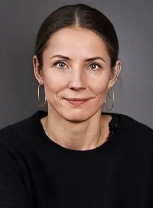 Tuva Novotny - Atriz, Diretora, Roteirista, 21 de dezembro de 1979