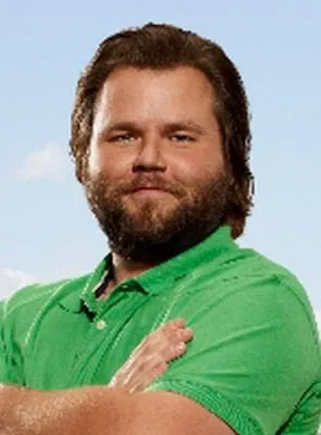 Tyler Labine - Ator, 29 de abril de 1978