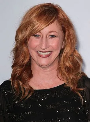 Vicki Lewis - Atriz, 17 de março de 1960