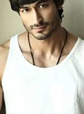 Vidyut Jamwal - 10 de dezembro de 1980