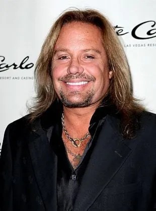Vince Neil - 8 de fevereiro de 1961